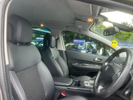 Peugeot 3008 BLUE HDI S/S ALLURE 18