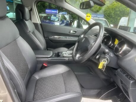 Peugeot 3008 BLUE HDI S/S ALLURE 19