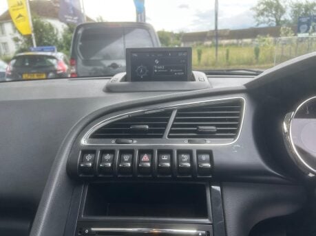 Peugeot 3008 BLUE HDI S/S ALLURE 25