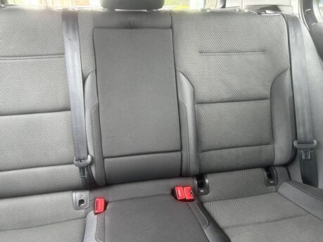 Volkswagen Golf SE TDI BLUEMOTION TECHNOLOGY 9