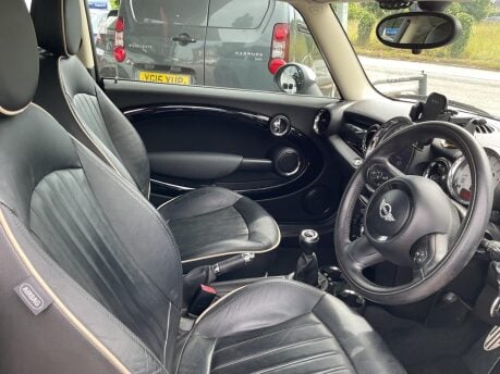Mini Hatch COOPER SD 7