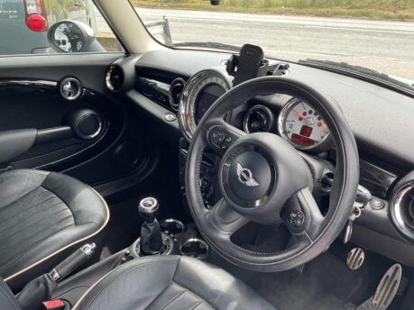 Mini Hatch COOPER SD 8