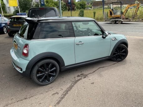 Mini Hatch COOPER SD 10