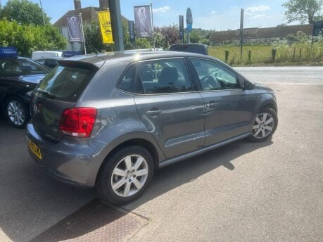 Volkswagen Polo SE 8