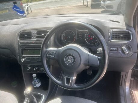 Volkswagen Polo SE 11