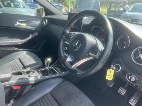Mercedes-Benz A Class A 180 D AMG LINE 7