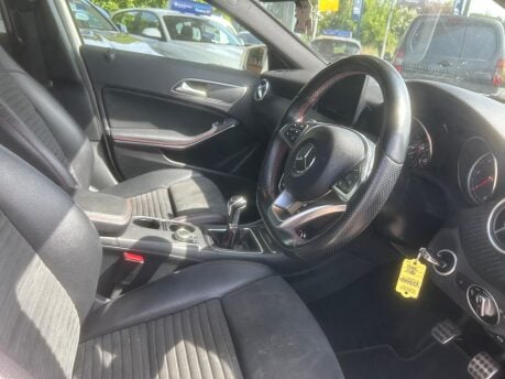 Mercedes-Benz A Class A 180 D AMG LINE 8