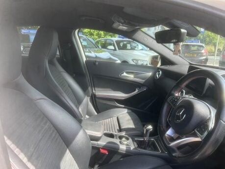 Mercedes-Benz A Class A 180 D AMG LINE 9