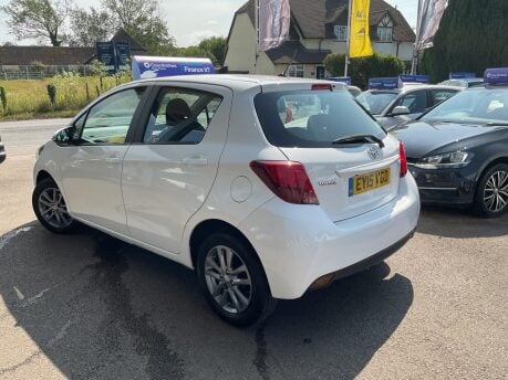 Toyota Yaris VVT-I ICON 4