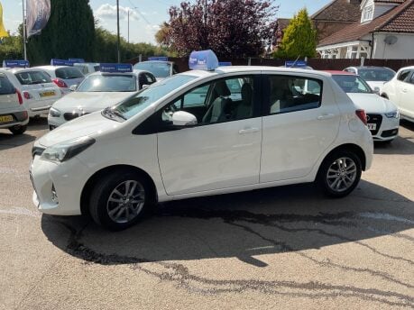 Toyota Yaris VVT-I ICON 6