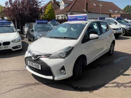 Toyota Yaris VVT-I ICON 8