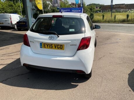 Toyota Yaris VVT-I ICON 10