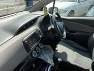 Toyota Yaris VVT-I ICON 13