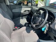 Toyota Yaris VVT-I ICON 15