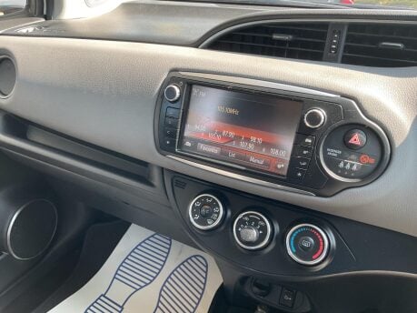 Toyota Yaris VVT-I ICON 25