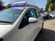 Toyota Yaris VVT-I ICON 29