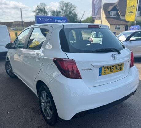 Toyota Yaris 1.0 VVT-i Icon Euro 6 5dr 5