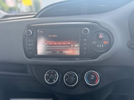 Toyota Yaris 1.0 VVT-i Icon Euro 6 5dr 25