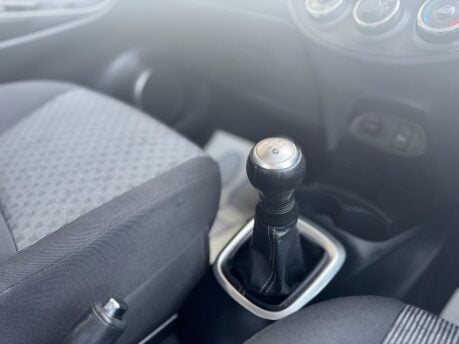Toyota Yaris 1.0 VVT-i Icon Euro 6 5dr 26
