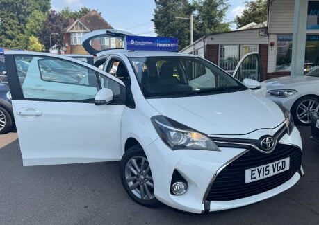 Toyota Yaris 1.0 VVT-i Icon Euro 6 5dr 37