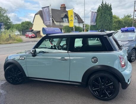 Mini Hatch COOPER SD 4