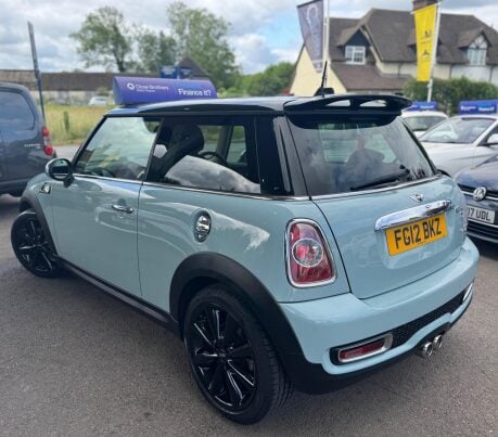 Mini Hatch COOPER SD 5