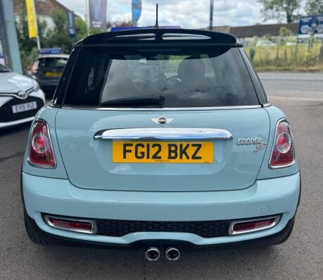 Mini Hatch COOPER SD 6