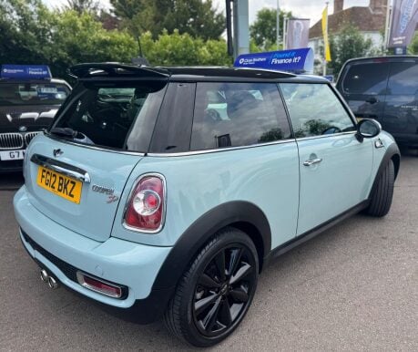 Mini Hatch COOPER SD 7
