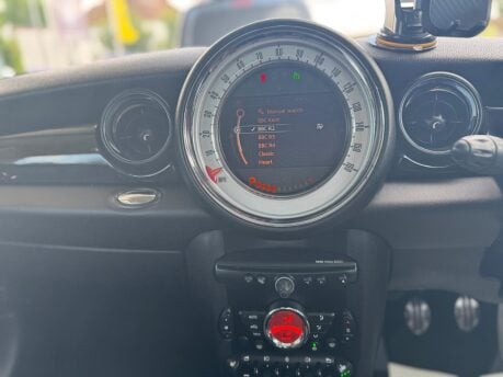 Mini Hatch COOPER SD 22