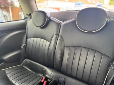 Mini Hatch COOPER SD 29