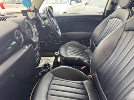 Mini Hatch COOPER SD 31