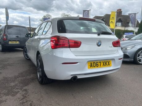 BMW 1 Series 118I SPORT 6