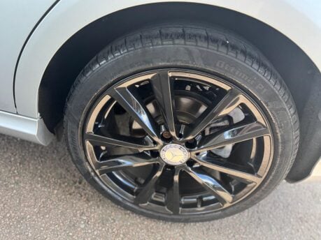 Mercedes-Benz B Class B180 CDI BLUEEFFICIENCY SPORT 16