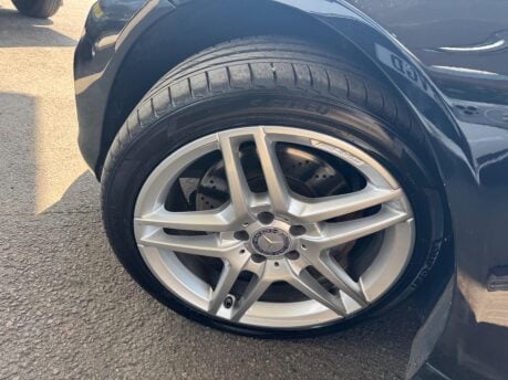 Mercedes-Benz E Class E220 BLUETEC AMG LINE 17