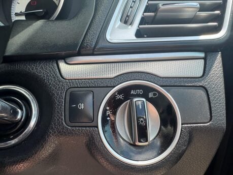 Mercedes-Benz E Class E220 BLUETEC AMG LINE 20