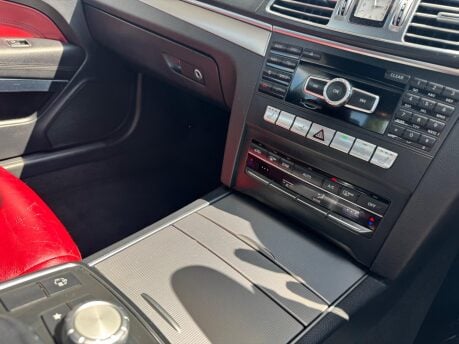 Mercedes-Benz E Class E220 BLUETEC AMG LINE 26
