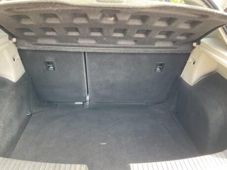 SEAT Leon TDI SE TECHNOLOGY 25