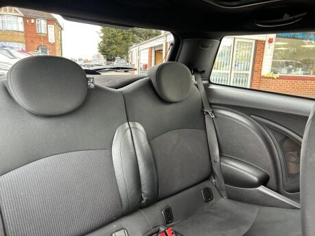 Mini Hatch COOPER SD 28