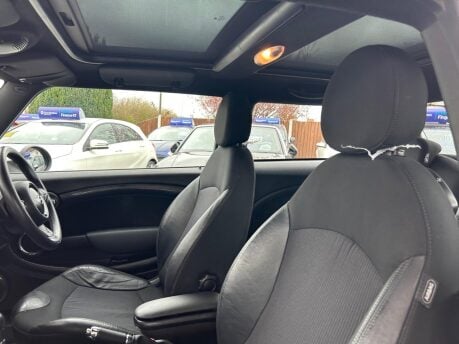 Mini Hatch COOPER SD 29