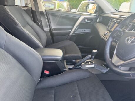 Toyota Rav4 2.2 D-CAT Icon Auto 4WD Euro 5 5dr 27
