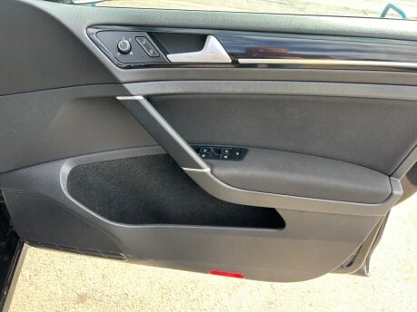 Volkswagen Golf GT TDI BLUEMOTION TECHNOLOGY 23