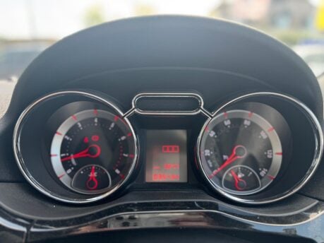 Vauxhall Adam GLAM 9