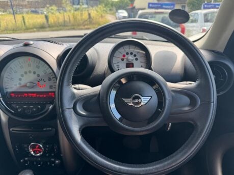 Mini Countryman ONE 10