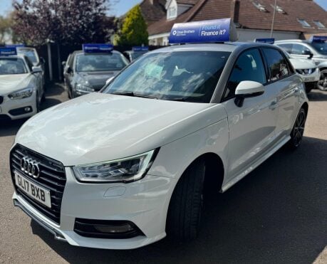 Audi A1 SPORTBACK TDI BLACK EDITION 3