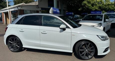 Audi A1 SPORTBACK TDI BLACK EDITION 8