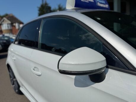 Audi A1 SPORTBACK TDI BLACK EDITION 13