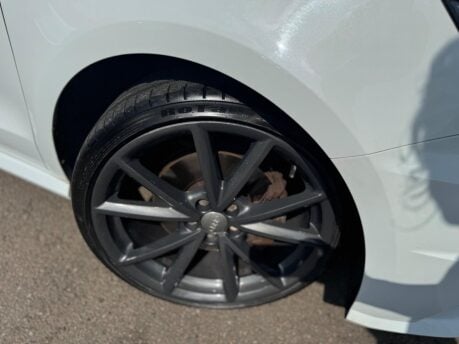 Audi A1 SPORTBACK TDI BLACK EDITION 14