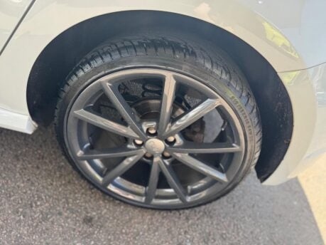 Audi A1 SPORTBACK TDI BLACK EDITION 16