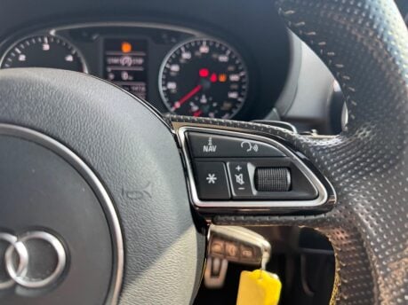 Audi A1 SPORTBACK TDI BLACK EDITION 23