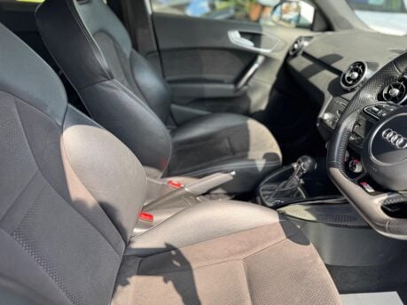 Audi A1 SPORTBACK TDI BLACK EDITION 28